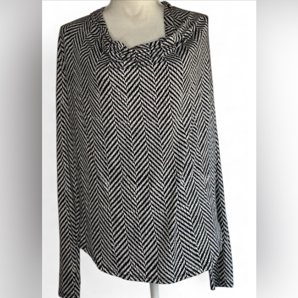 MICHAEL KORS SIZE M Black and White Herringbone Long Sleeve Top - Picture 2 of 4